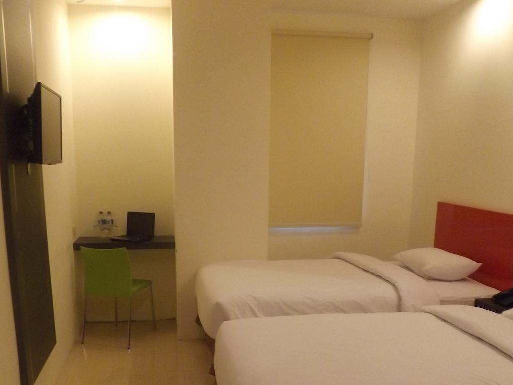 Quin Centro Hotel Palembang Kültér fotó